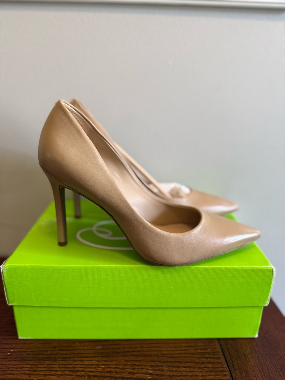 Sam Edelman Hazel Classic Pointed-Toe Nude Pump - new